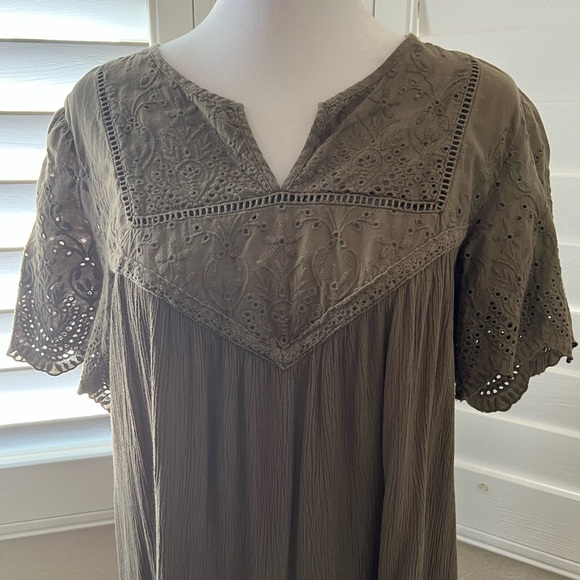 Knox Rose Tops - Knox Rose Green Eyelet Top